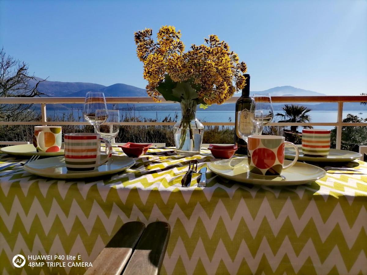 Alekos Beach Houses-Alekos Beach Complex リクスリオン エクステリア 写真